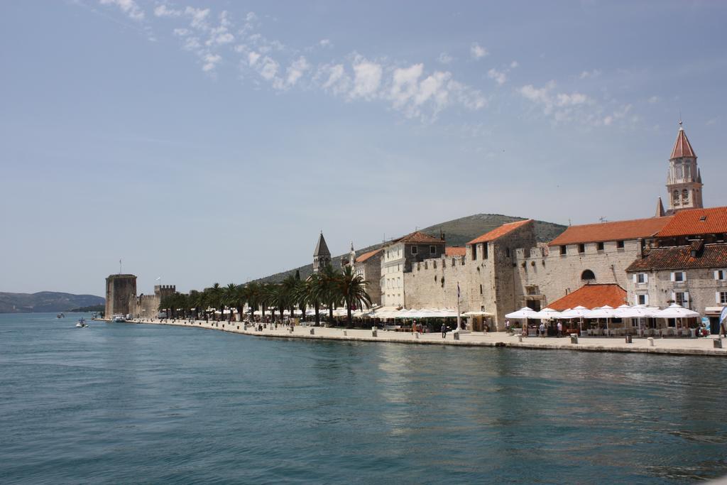 Apartments Gavric Trogir Extérieur photo